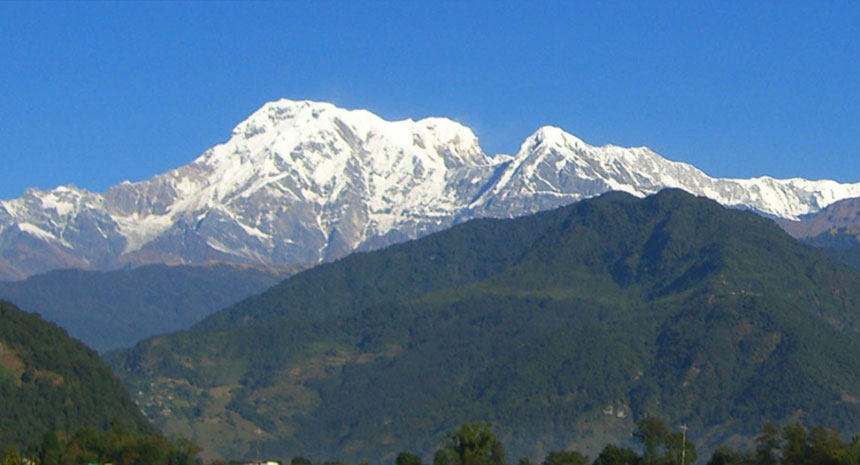 ランタン・リ・ベースキャンプ。ランタンガンジャラパストレッキングは、北側のカトマンズ渓谷のすぐ隣にあるネパールのランタン地域での古典的な冒険です。ランタンバレーとヘランブトレッキングをガンジャラパス...