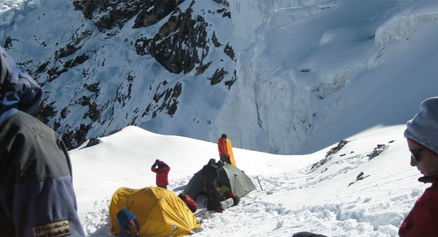 エベレストベースキャンプカラパタールアイランドピーククライミング